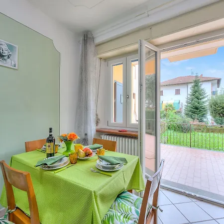 Leonardo House Garden Center Apartment Stresa